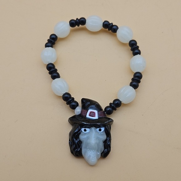 Jewelry - Vintage Halloween Stretch Bracelet Beaded Witch Charm VTG